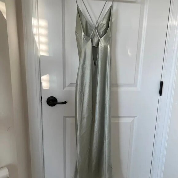 Light green silk dress - Picture 2 of 2